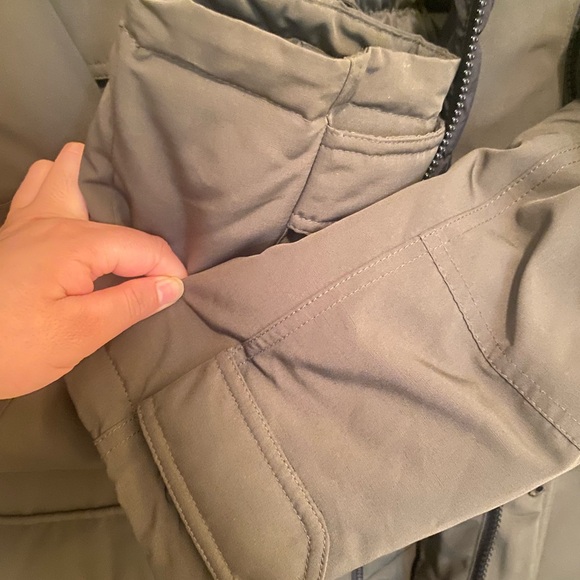 Michael Kors Olive Green Parka with Black Quilted Inner Layer - Picture 8 of 13